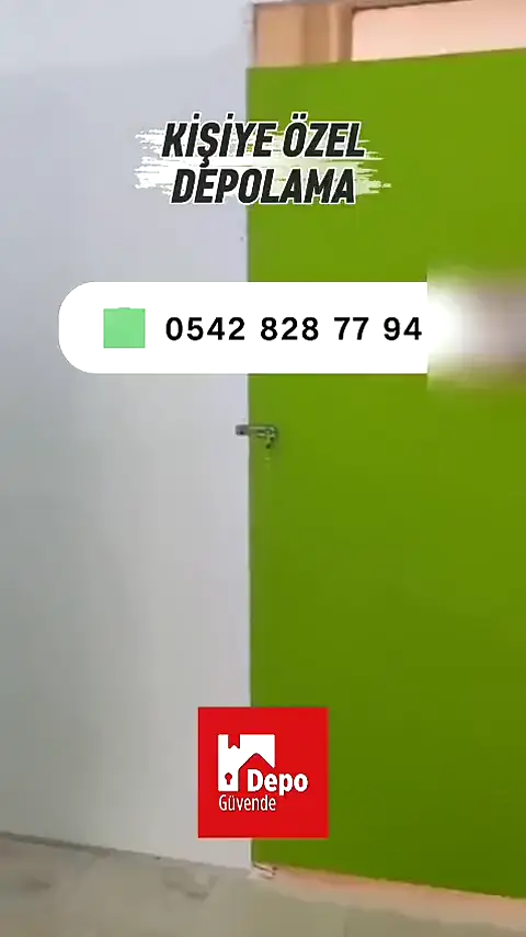 Yeşil kapılı kişiye özel eşya depolama odaları
